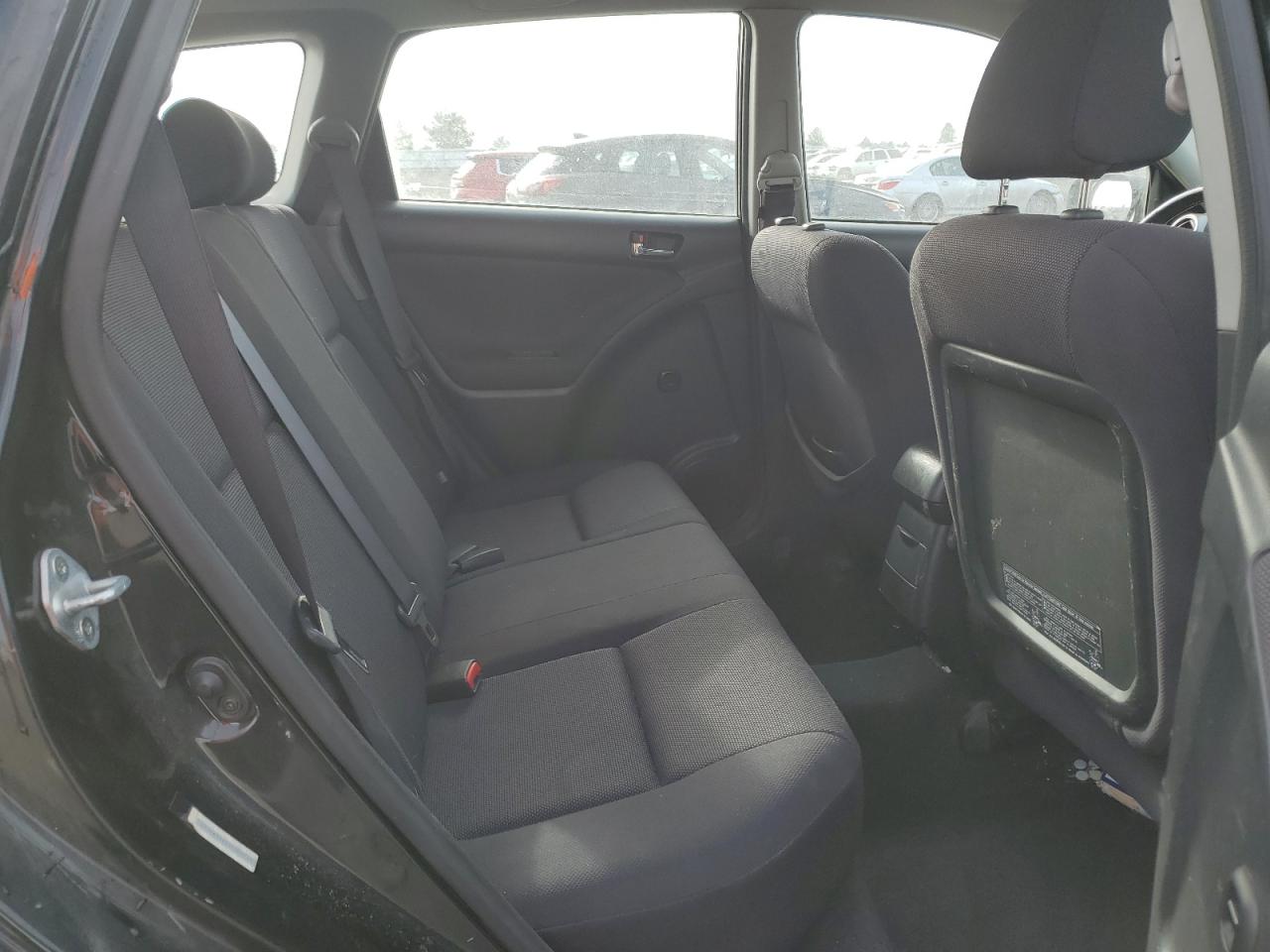 2003 Toyota Matrix - Image 10