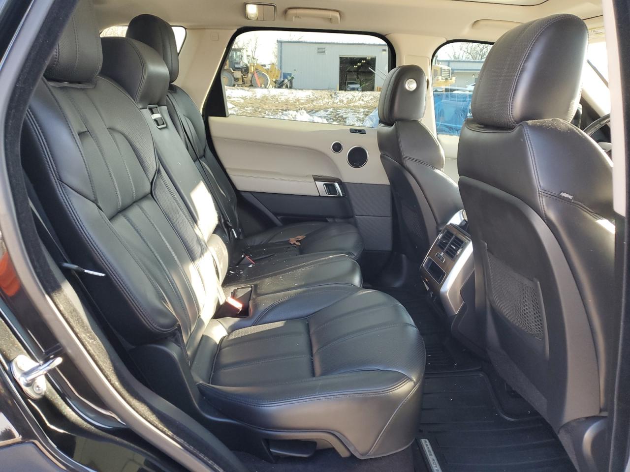 2016 Land Rover Range Rover - Image 11