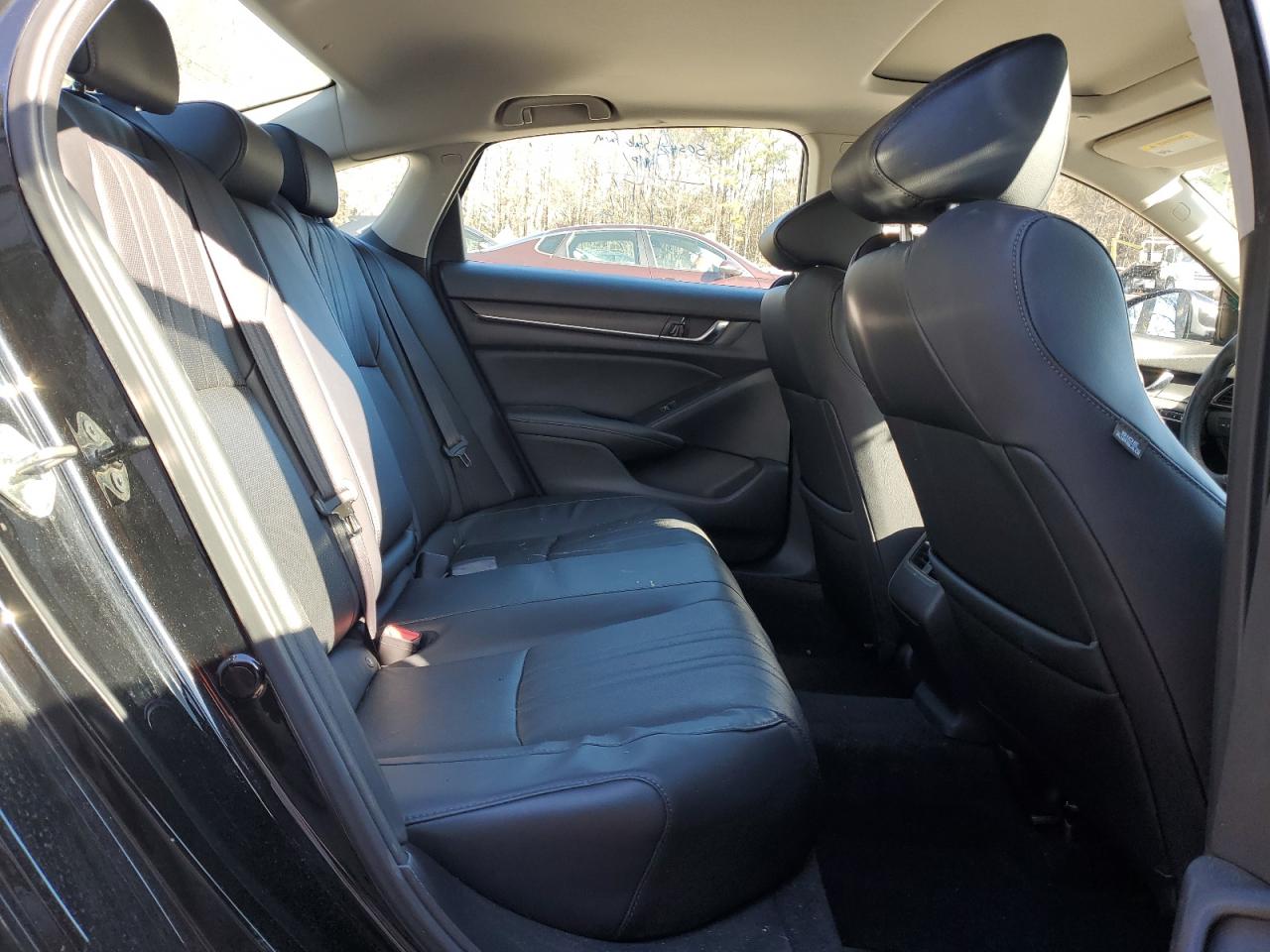 2018 Honda Accord - Image 10