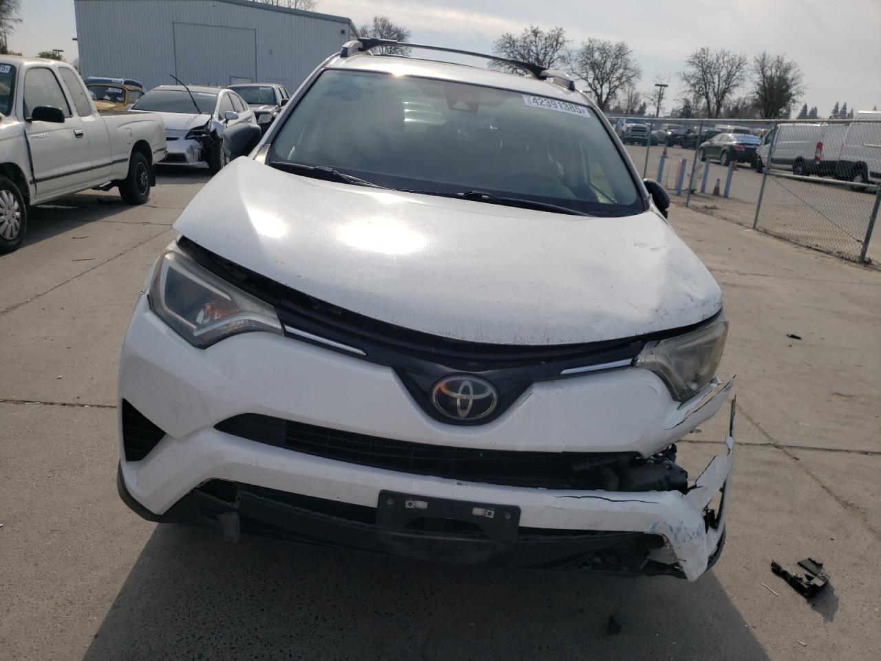 2018 Toyota RAV 4 - Image 5