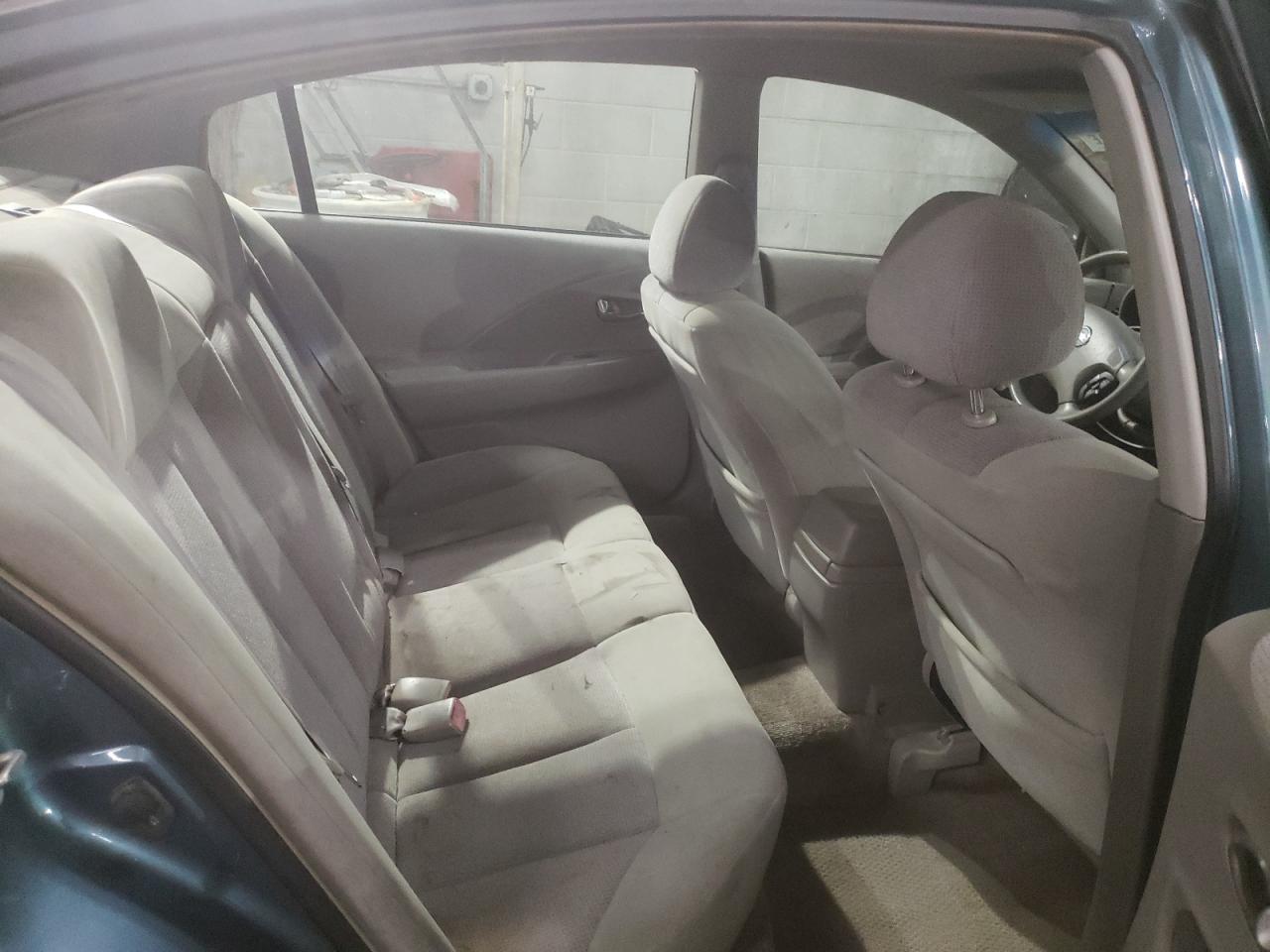 2002 Nissan Altima - Image 10