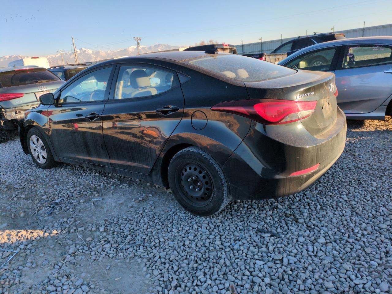 2016 Hyundai Elantra - Image 2
