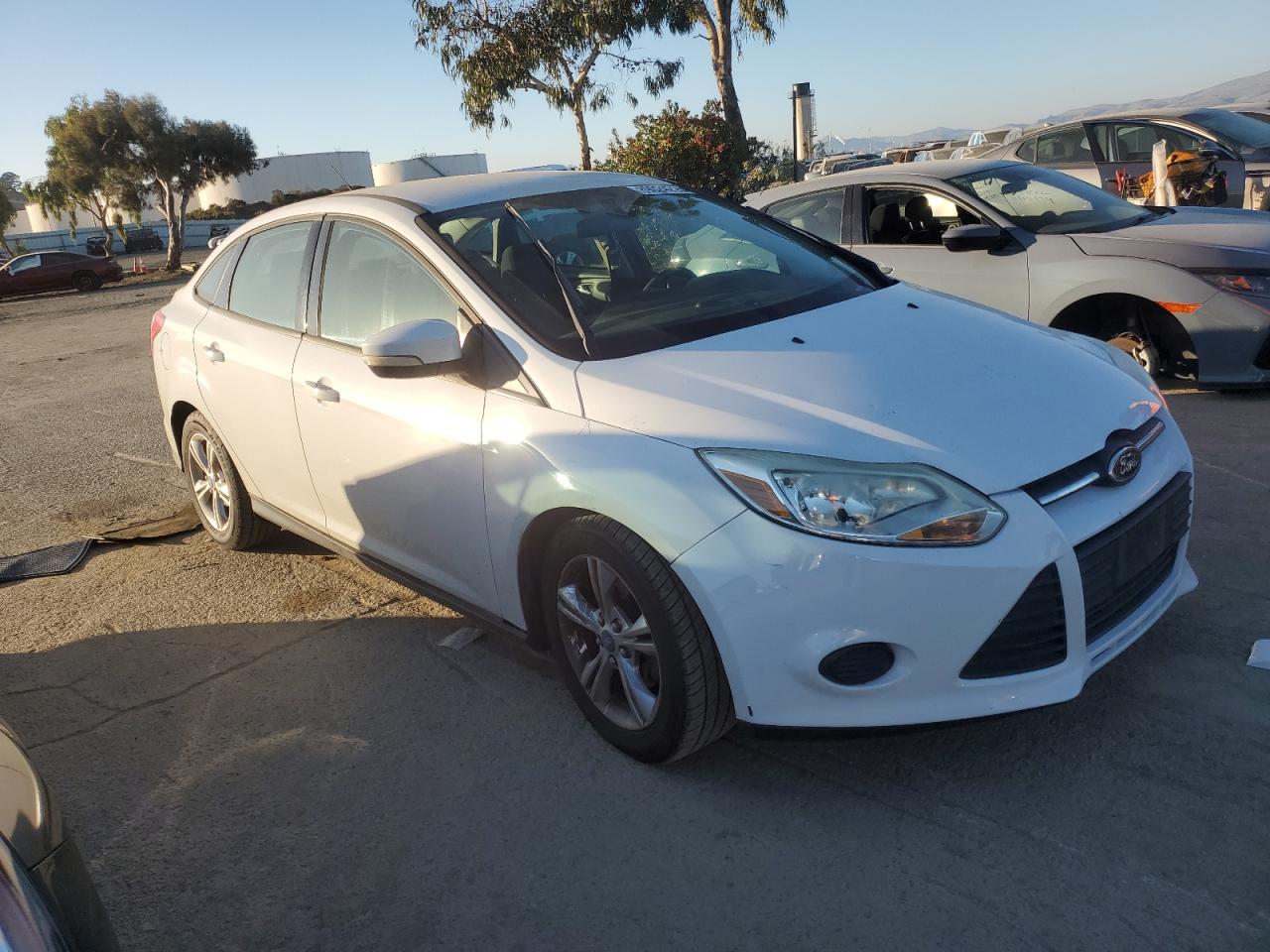 VIN 1FADP3F25DL223698 2013 FORD FOCUS no.4