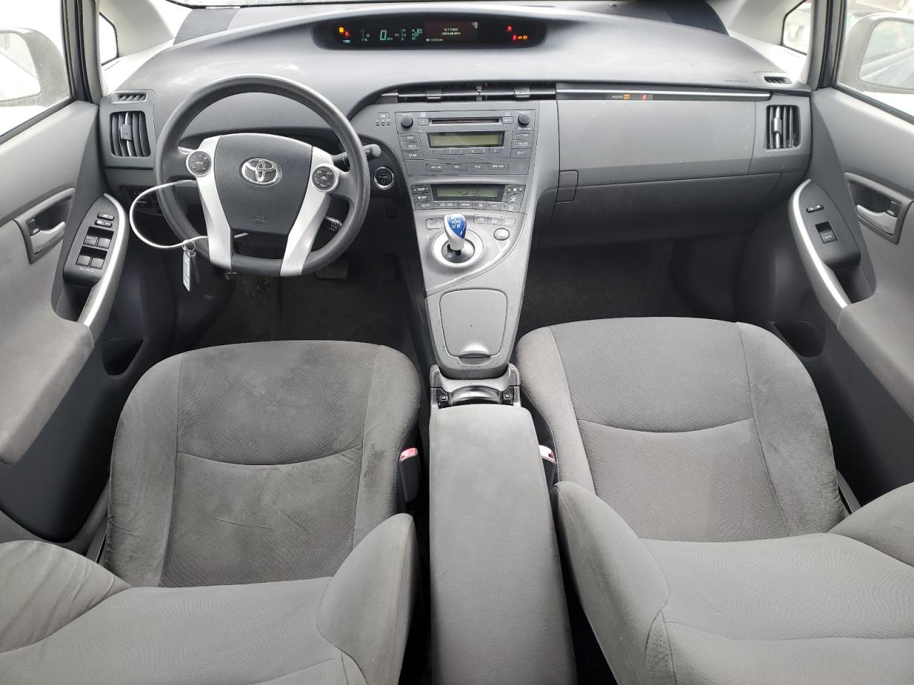 2011 Toyota Prius - Image 8