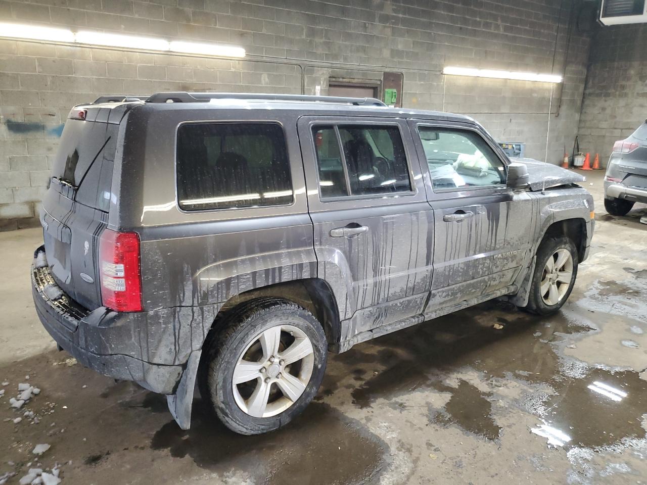 2015 Jeep Liberty (Patriot) - Image 3