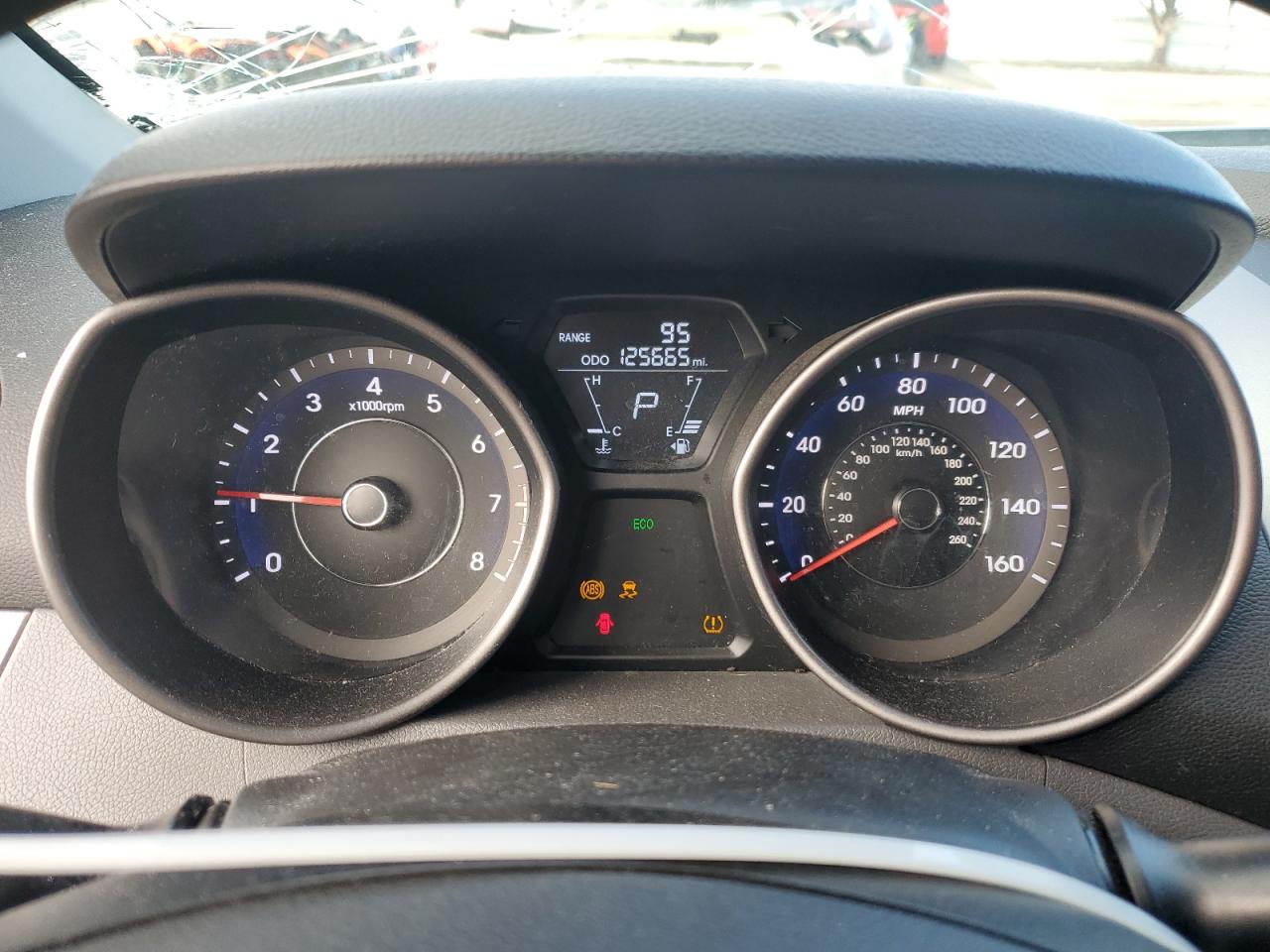 2013 Hyundai Elantra - Image 9