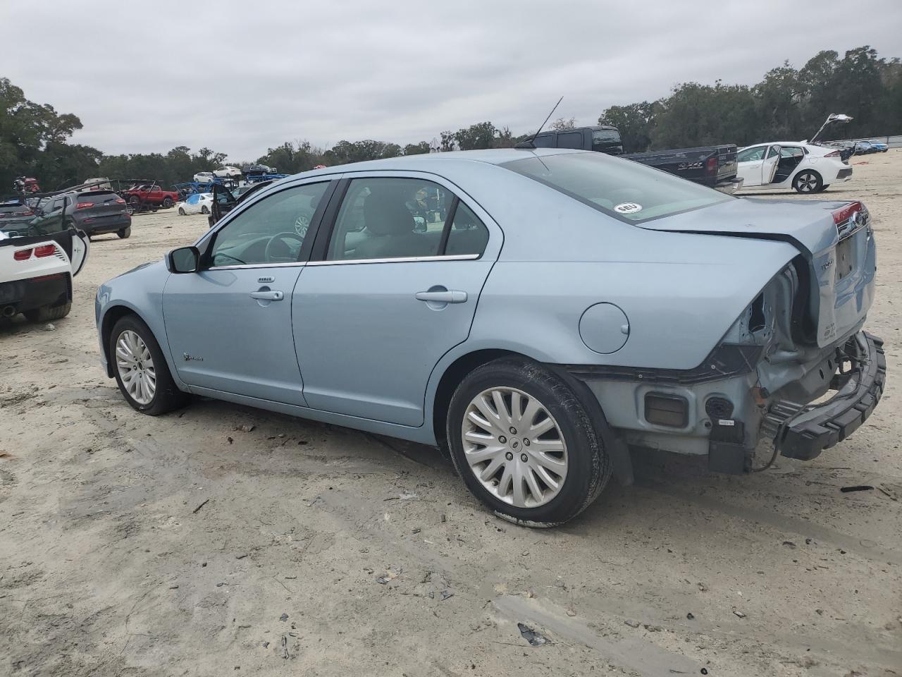 2010 Ford Fusion - Image 2