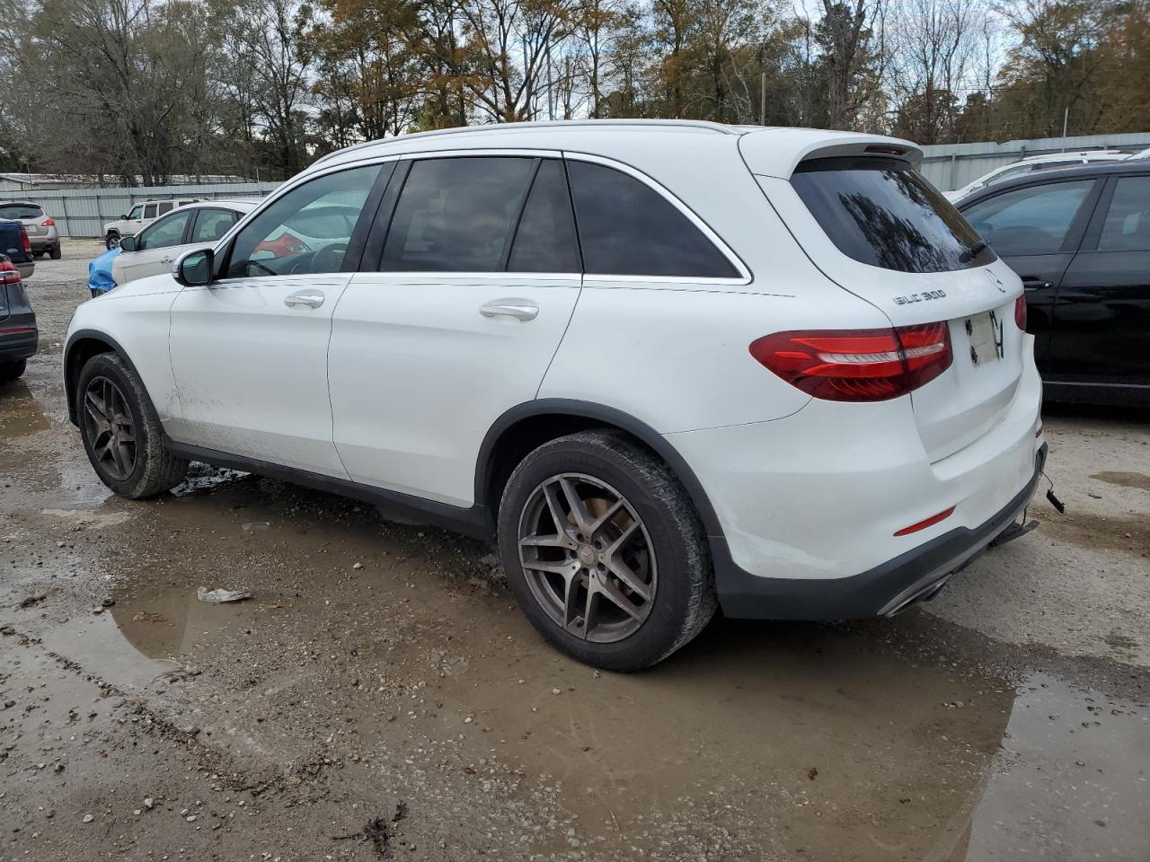 2017 Mercedes-Benz GLC - Image 2
