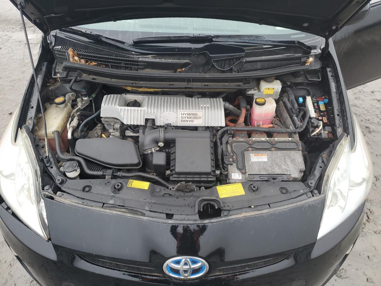 2011 Toyota Prius - Image 12
