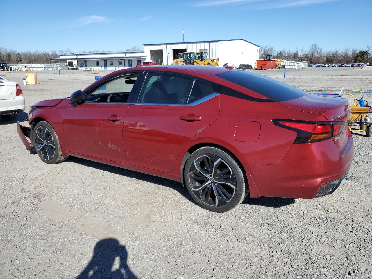 2024 Nissan Altima - Image 2