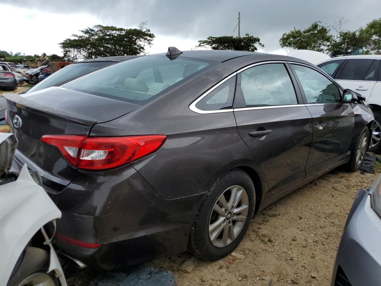 2015 Hyundai Sonata - Image 3