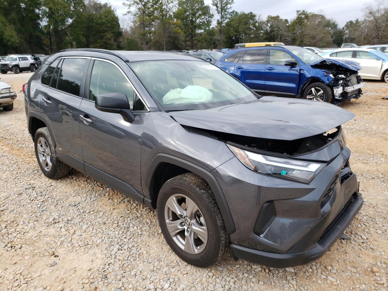 2023 Toyota RAV 4 - Image 4