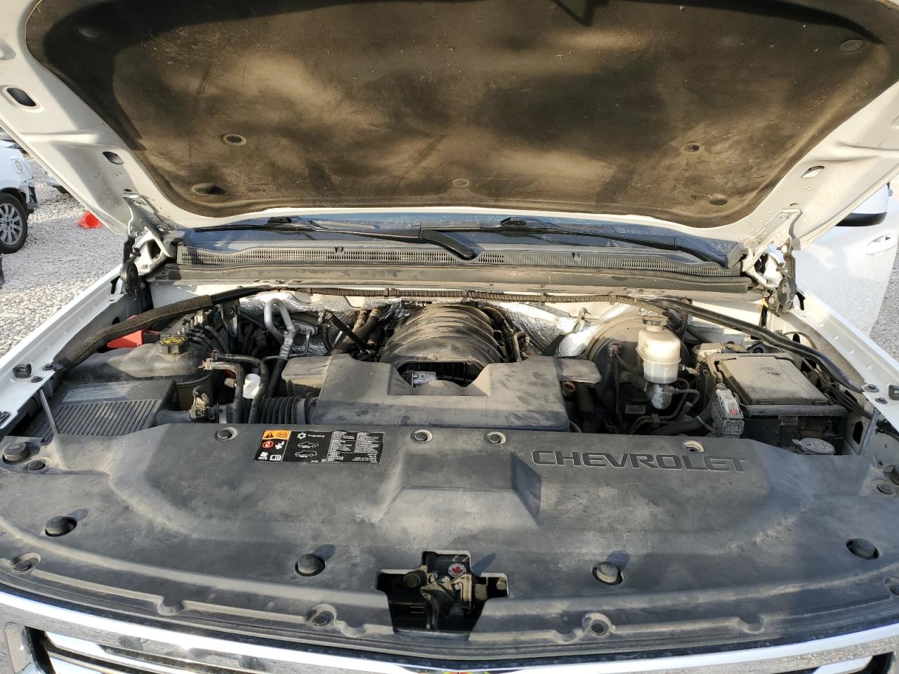 2015 Chevrolet Suburban - Image 11