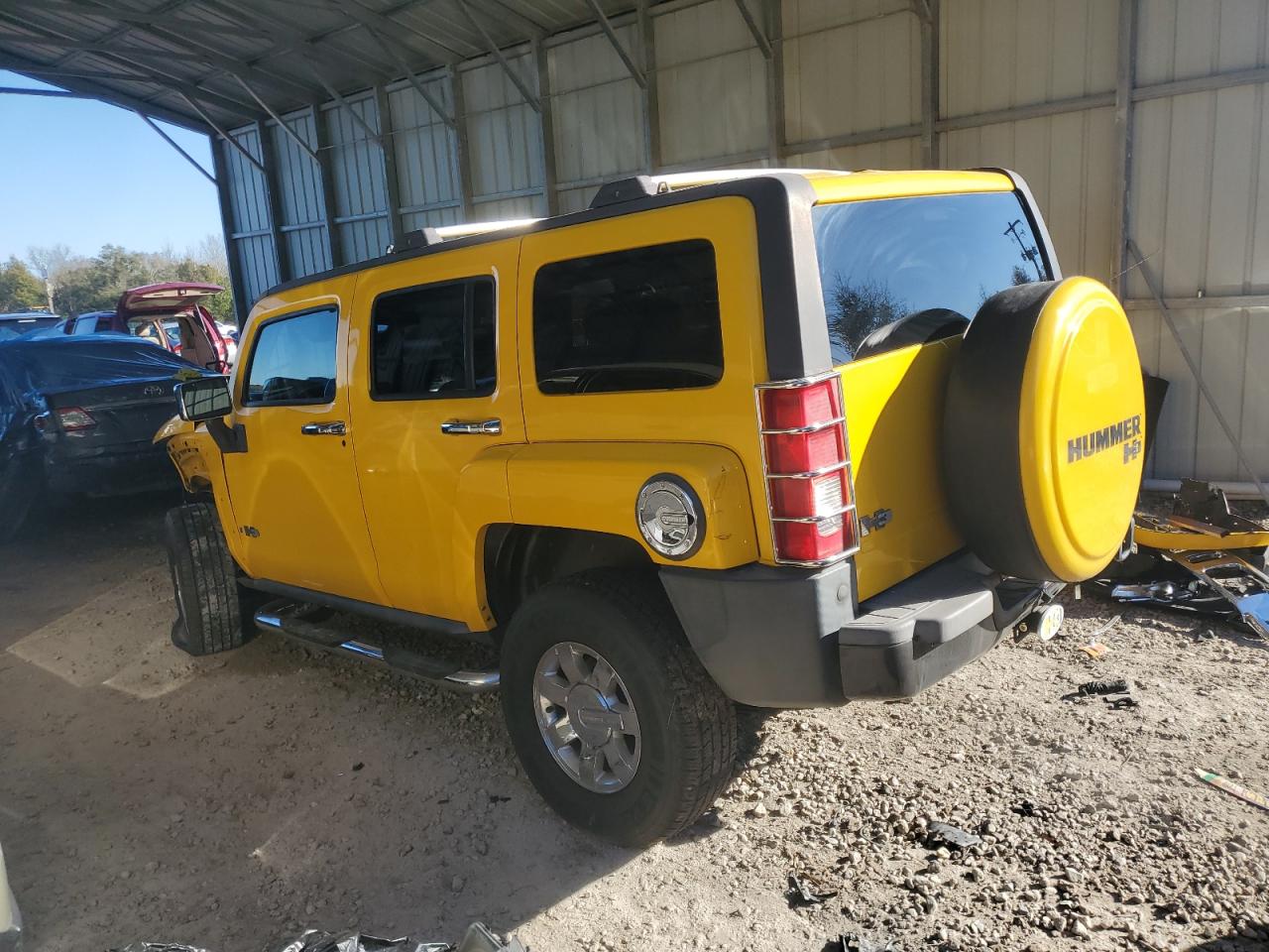 2006 Hummer H3 - Image 2