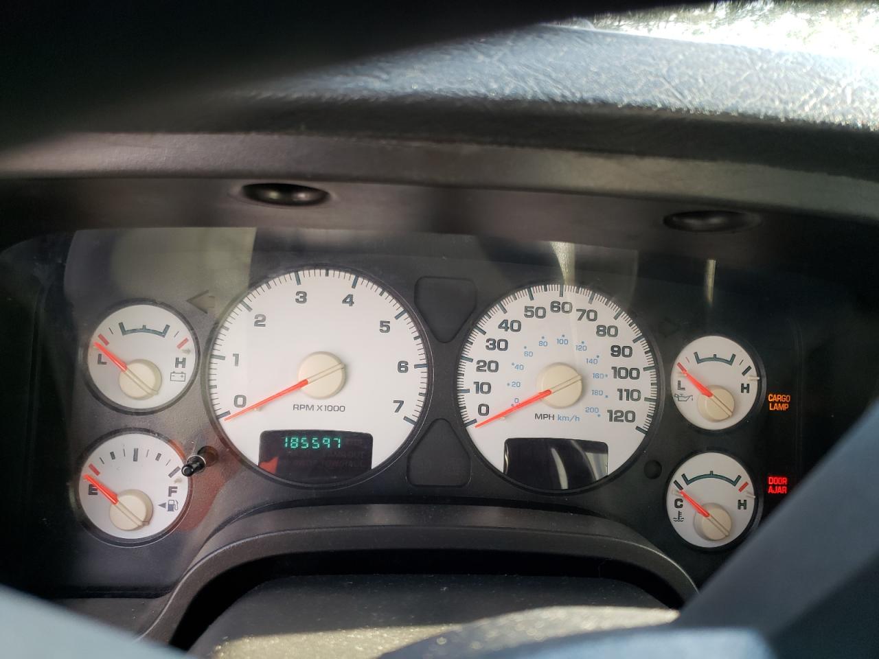 2005 Dodge RAM - Image 9