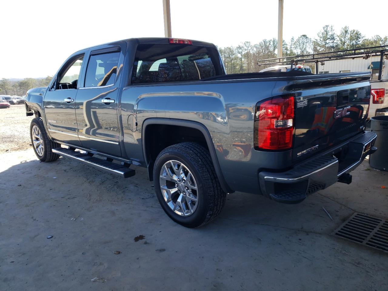 2014 GMC Sierra - Image 2