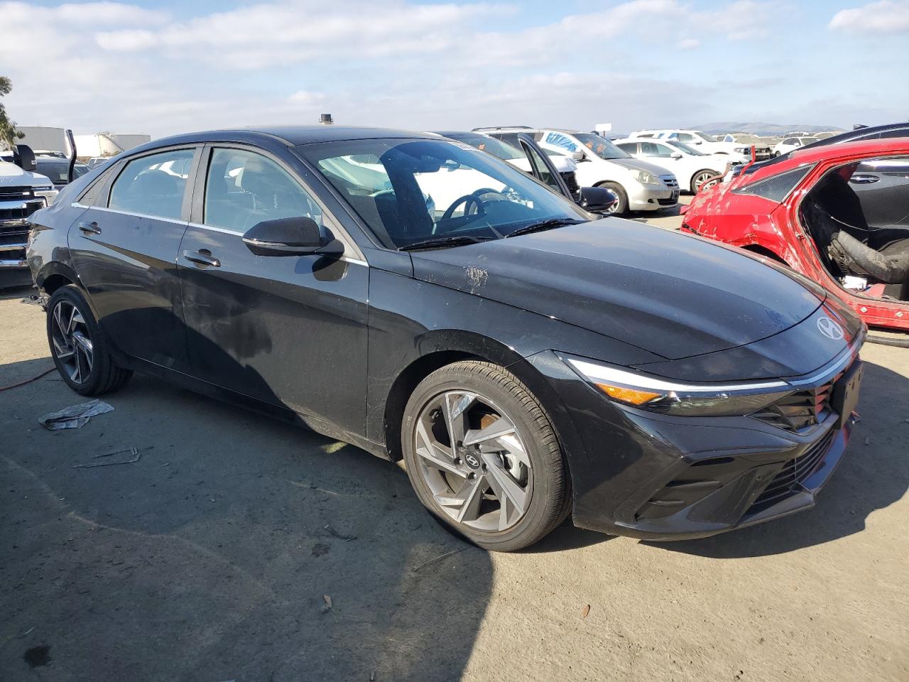 2024 Hyundai Elantra - Image 4