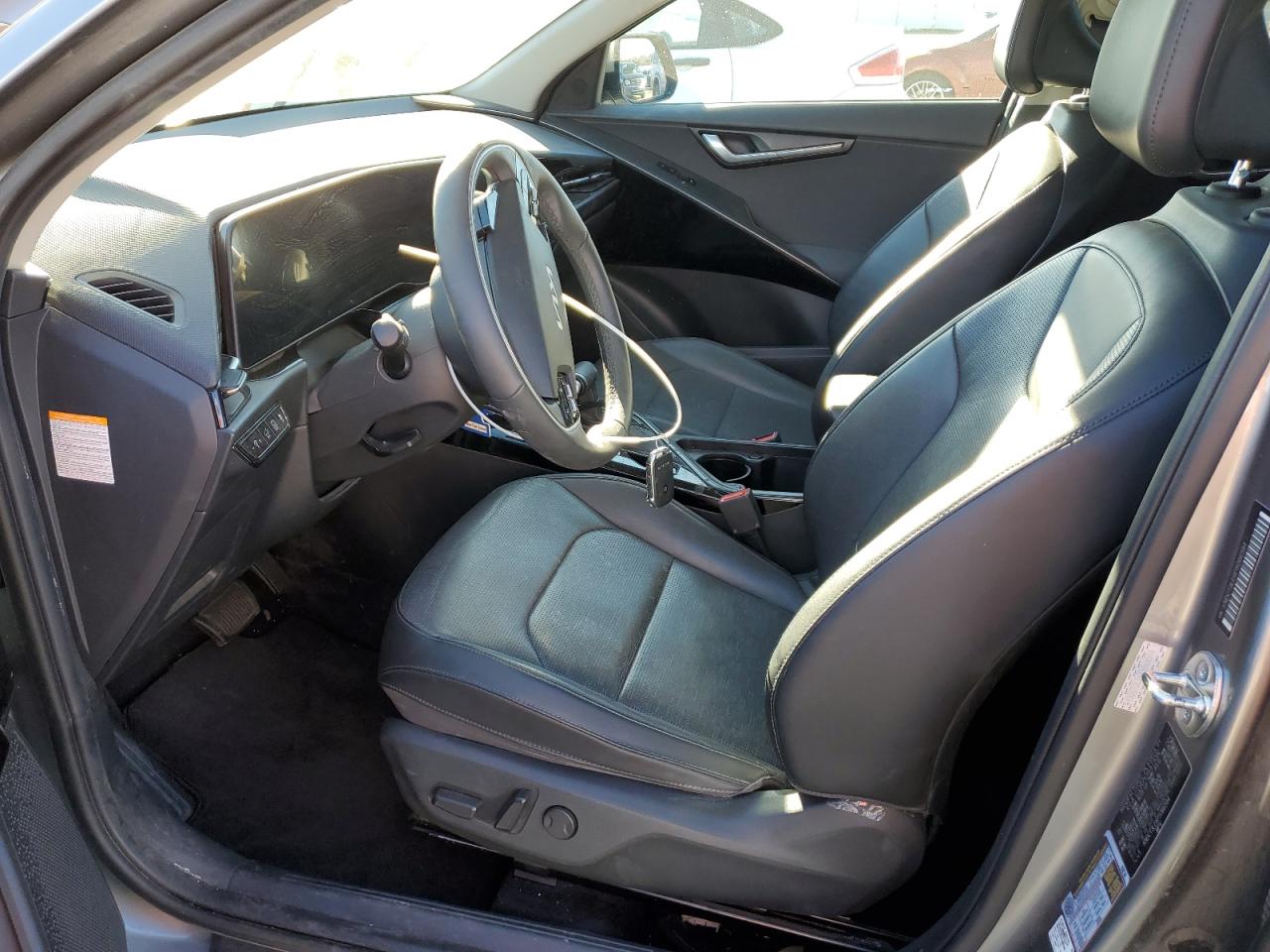 2023 Kia Niro - Image 7
