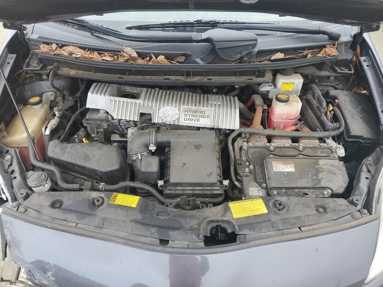 2013 Toyota Prius - Image 11