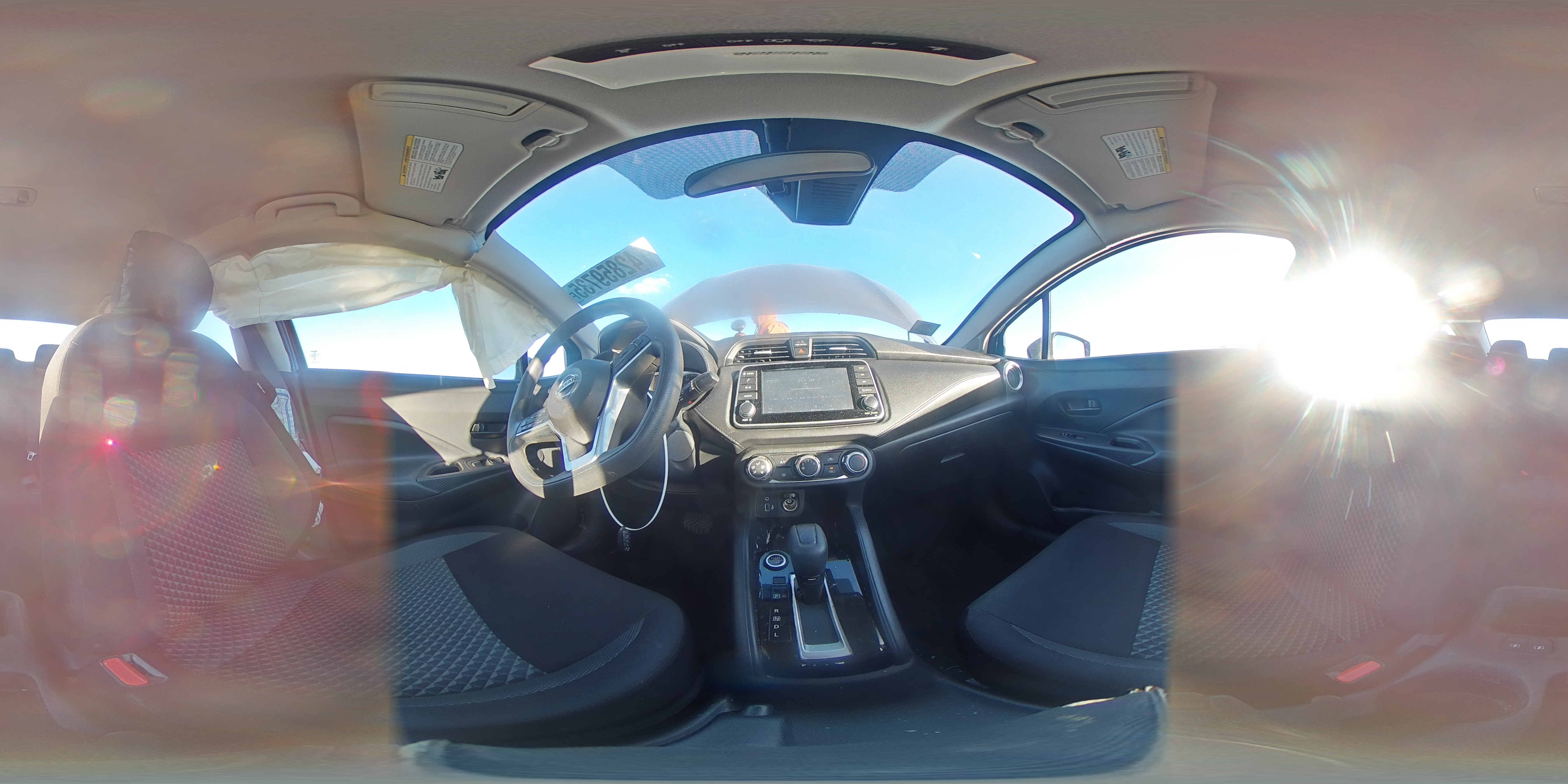 2020 Nissan Versa - Image 13