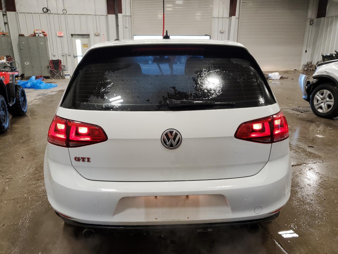 2017 Volkswagen GTI - Image 6