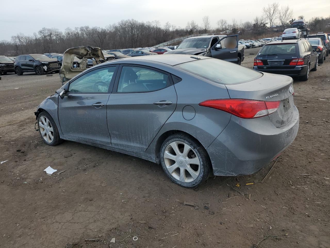2012 Hyundai Elantra - Image 2