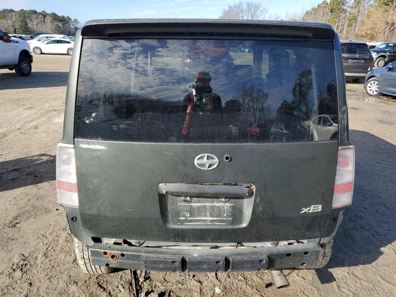 2004 Scion xB - Image 6