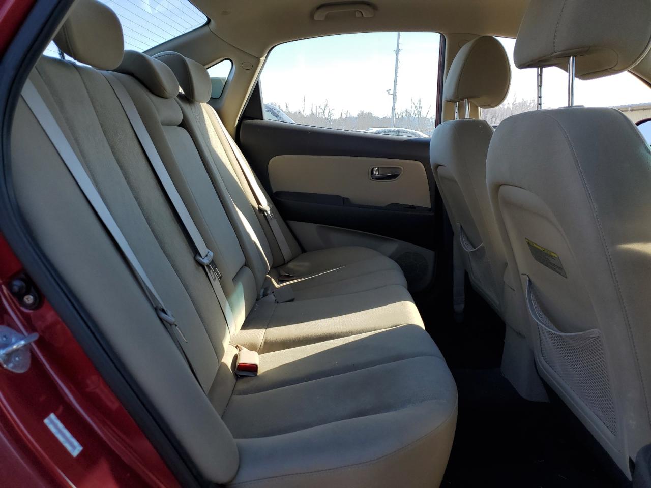 2010 Hyundai Elantra - Image 10