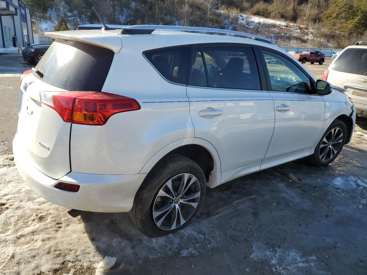 2015 Toyota RAV 4 - Image 3
