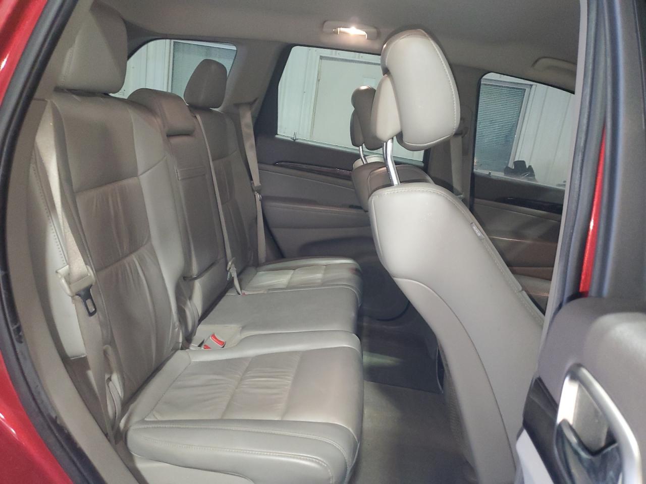 2011 Jeep Grand Cherokee - Image 11