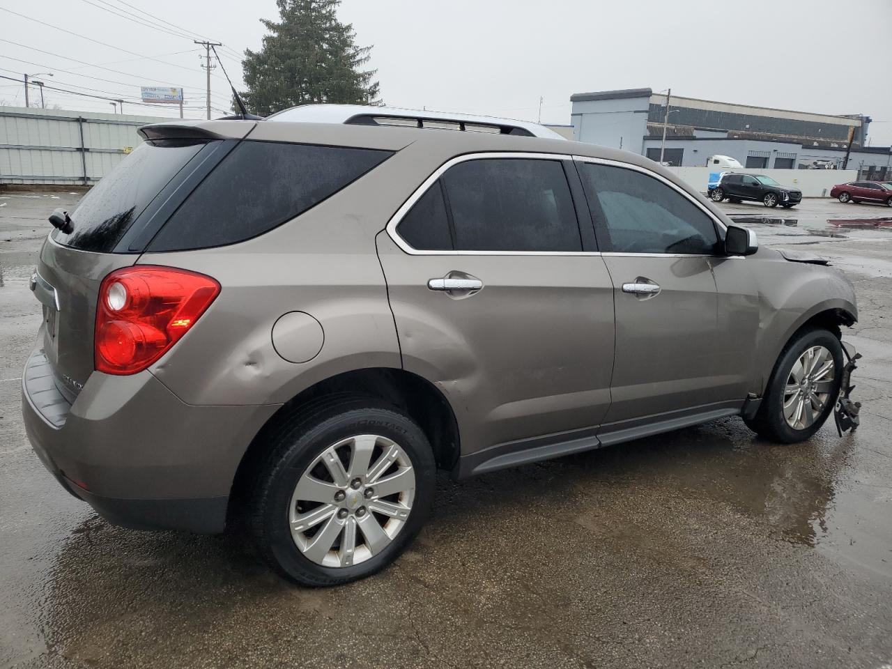 2010 Chevrolet Equinox - Image 3