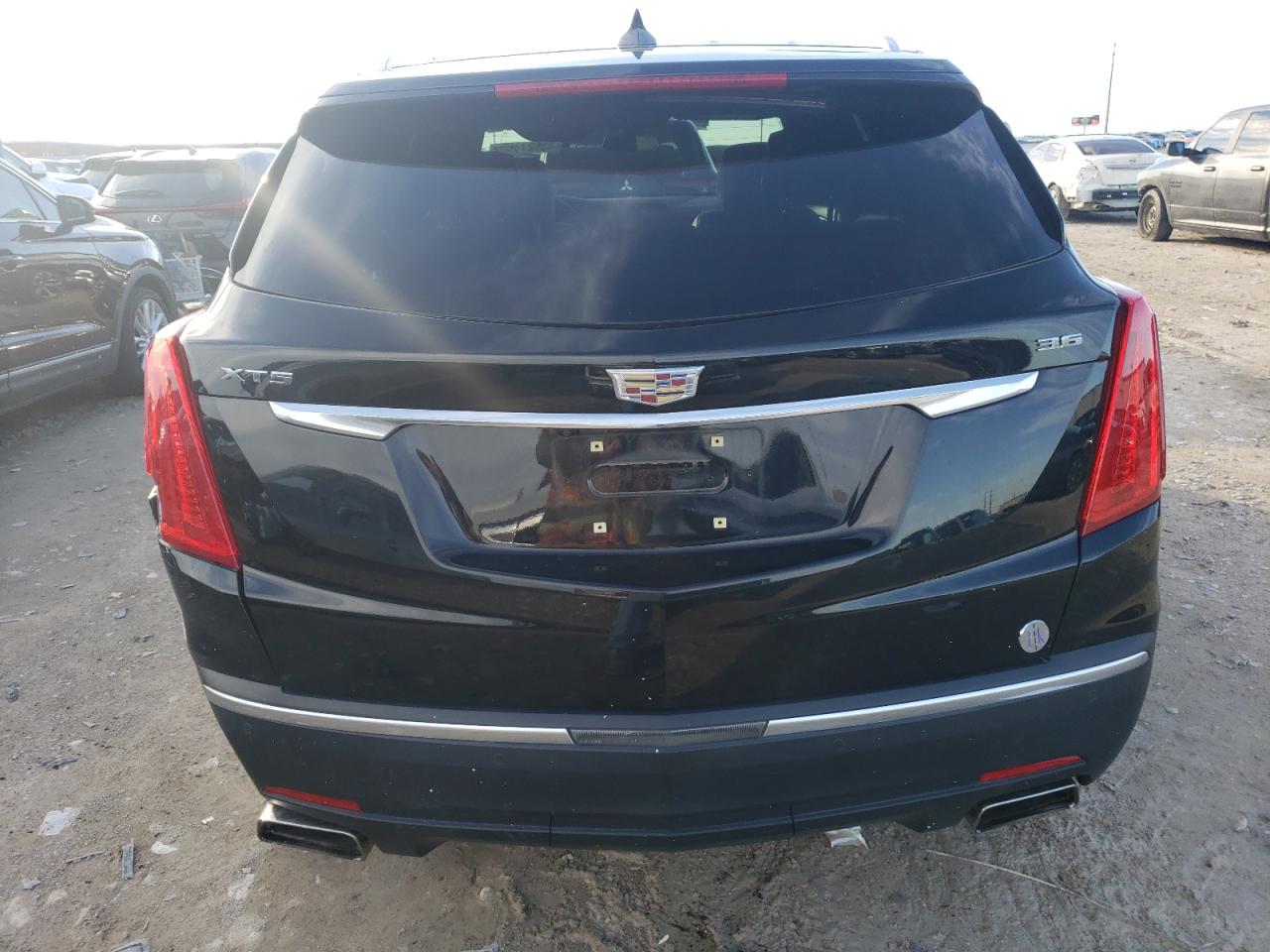 2018 Cadillac XT5 - Image 6