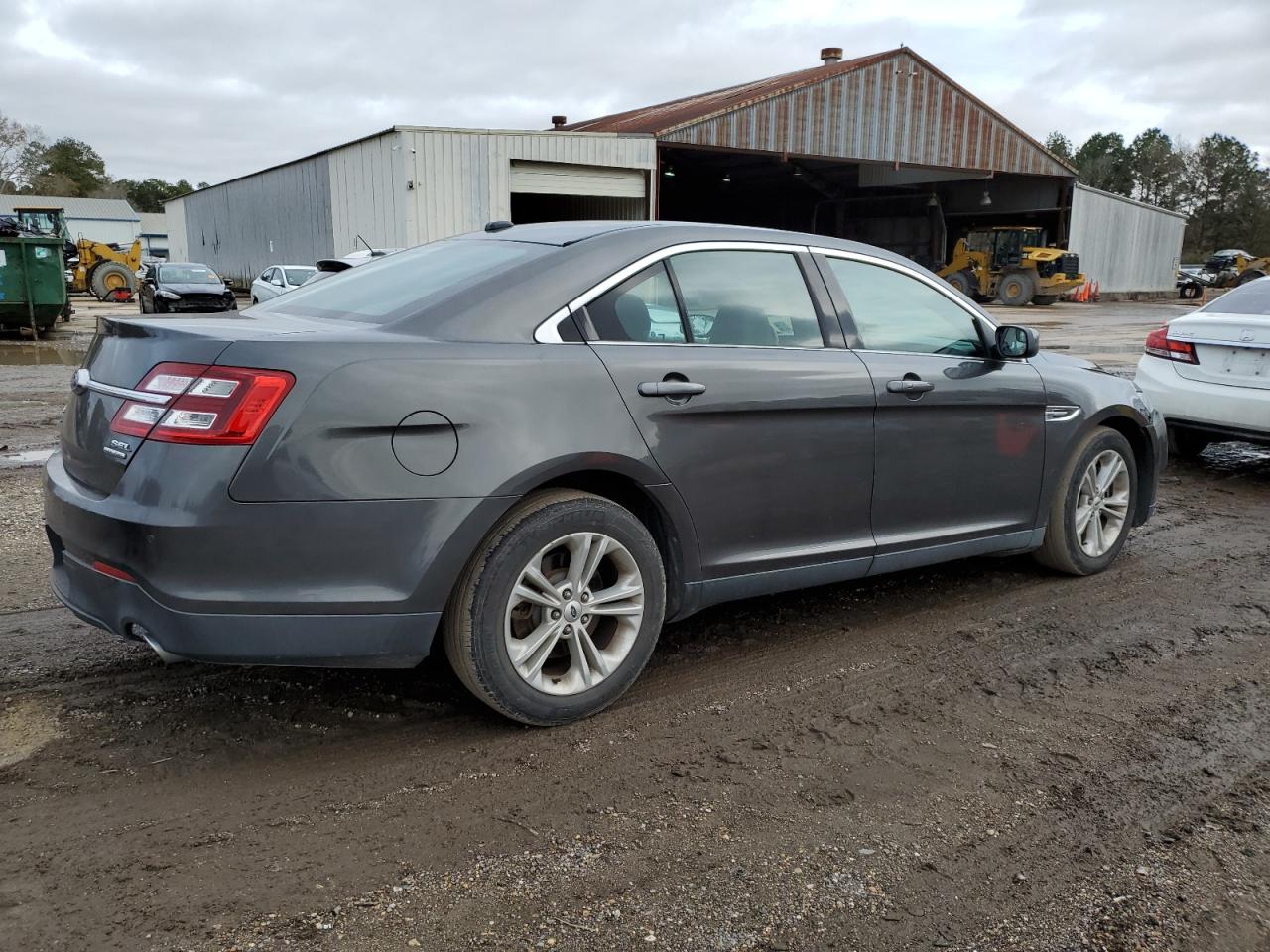 2018 Ford Taurus - Image 3