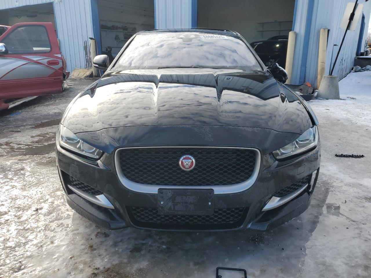 2018 Jaguar XE - Image 5