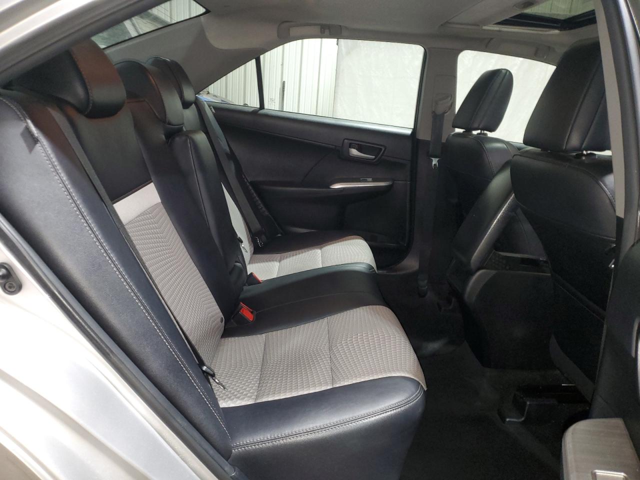 2014 Toyota Camry - Image 10