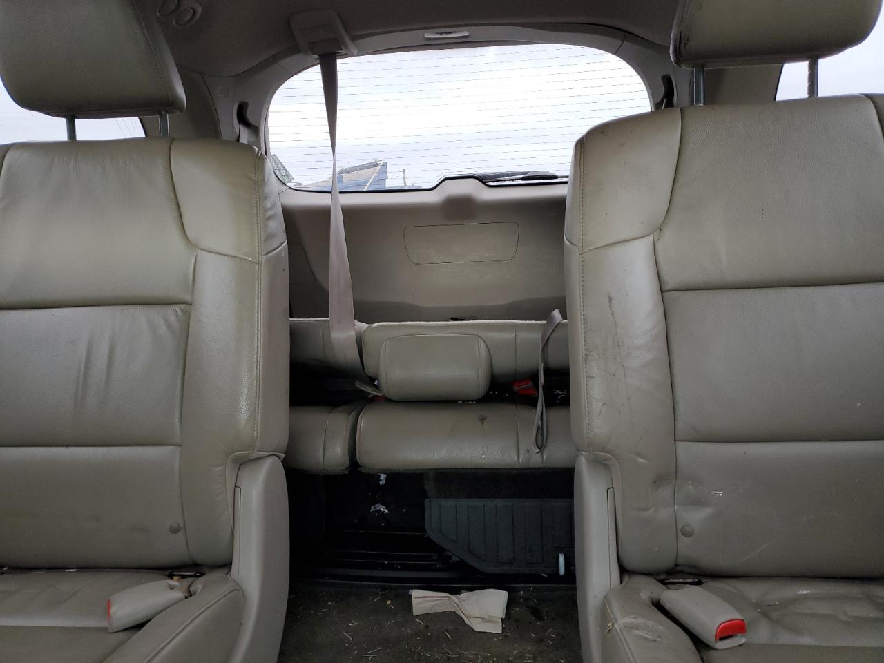 2012 Honda Odyssey - Image 10