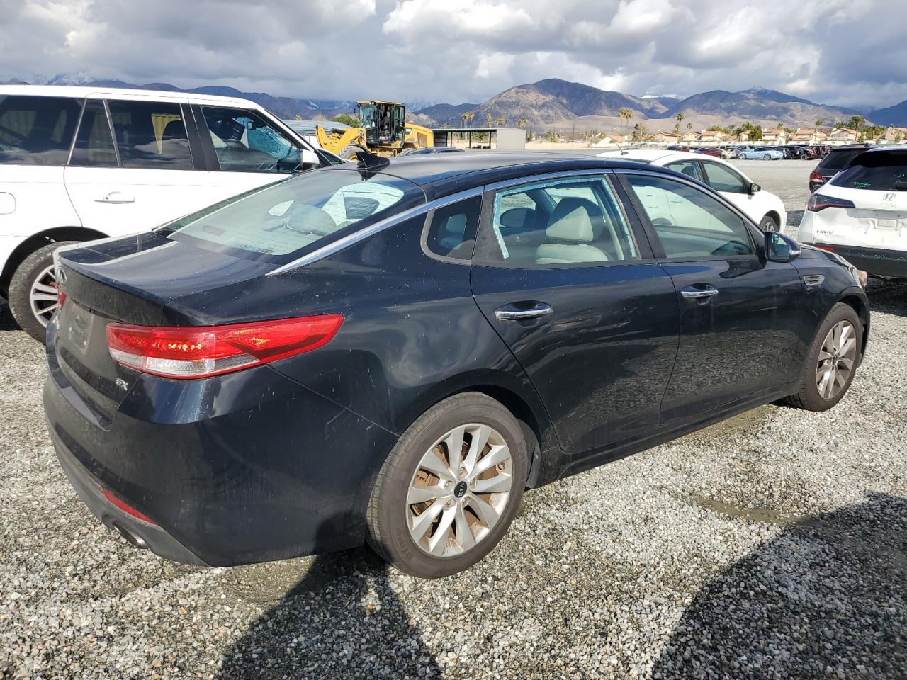 2016 Kia Optima - Image 3