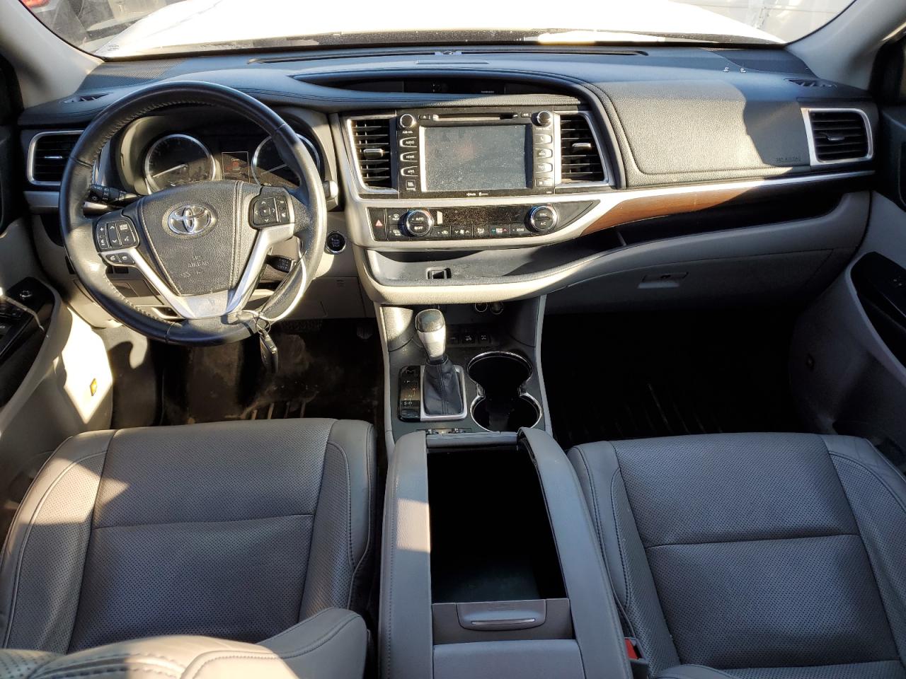 2015 Toyota Highlander - Image 8