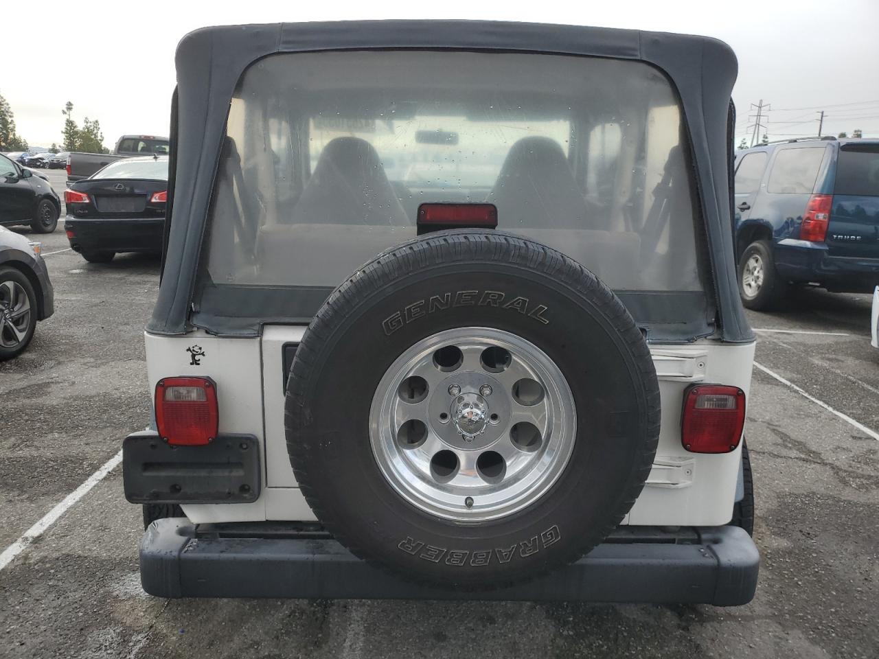1998 Jeep Wrangler - Image 6