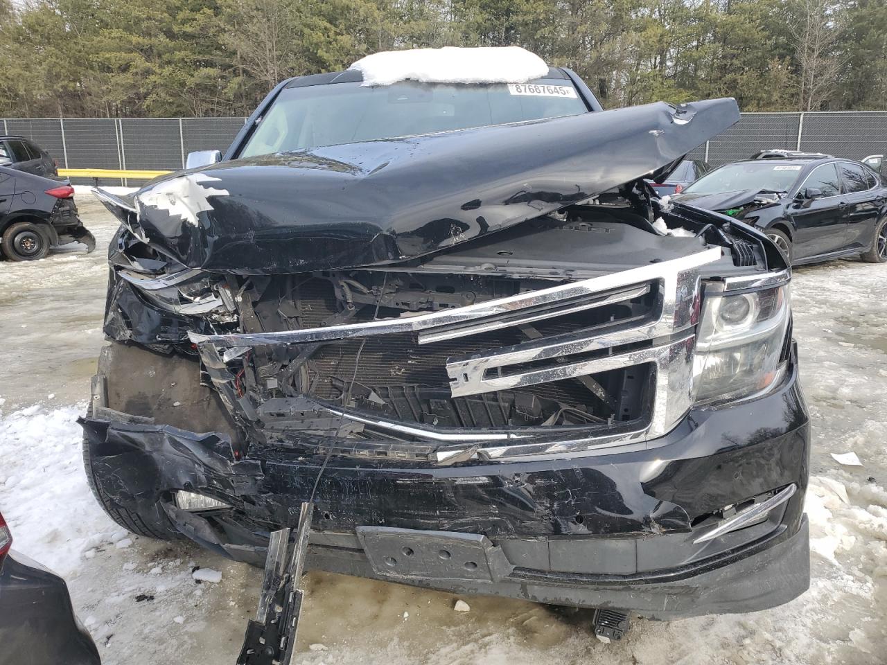 2015 Chevrolet Suburban - Image 5