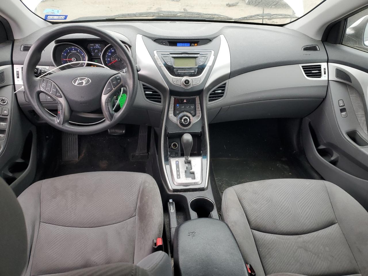 2013 Hyundai Elantra - Image 8