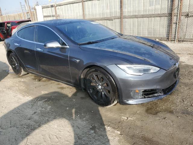  TESLA MODEL S 2017 Серый