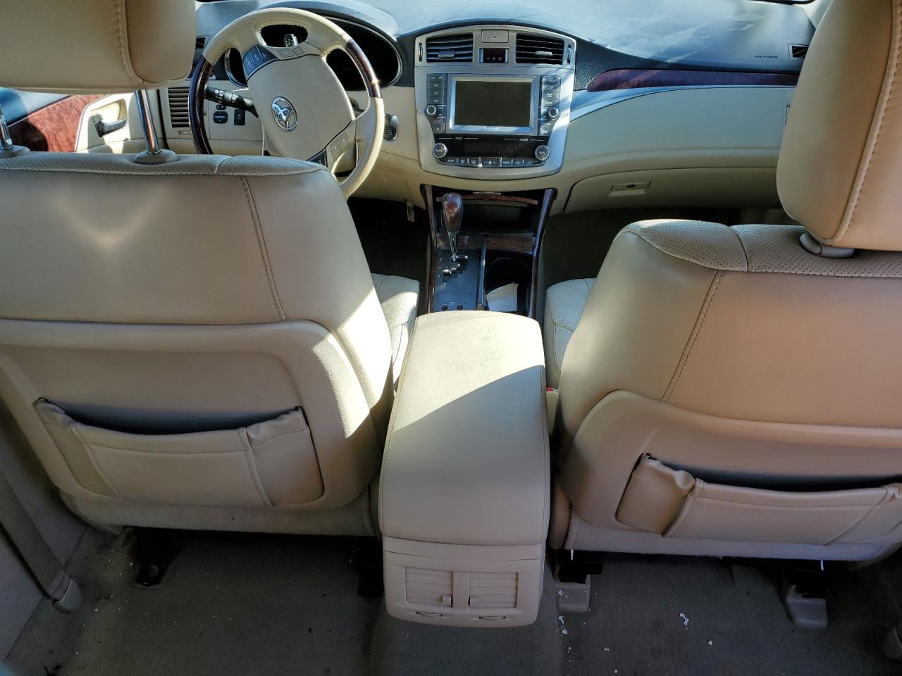 2011 Toyota Avalon - Image 8
