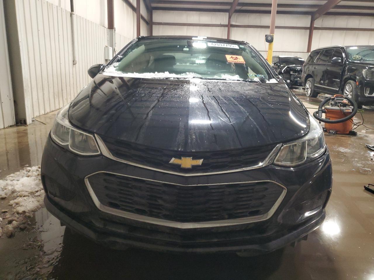 2017 Chevrolet Cruze - Image 5