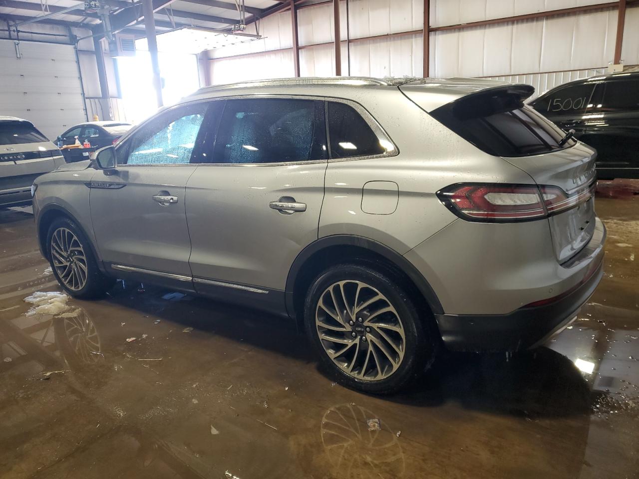 2020 Lincoln Nautilus - Image 2