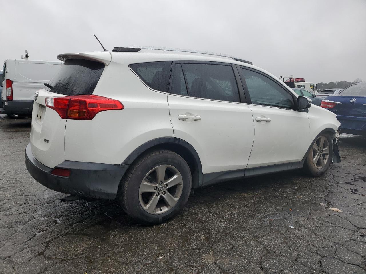 2015 Toyota RAV 4 - Image 3