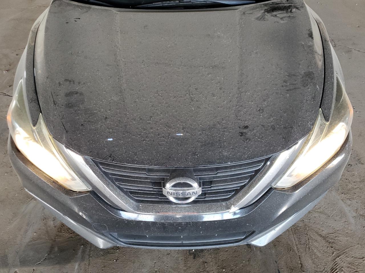 2018 Nissan Altima - Image 11