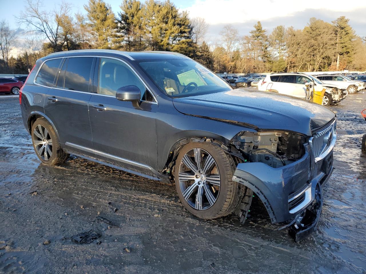 2022 Volvo XC90 - Image 4