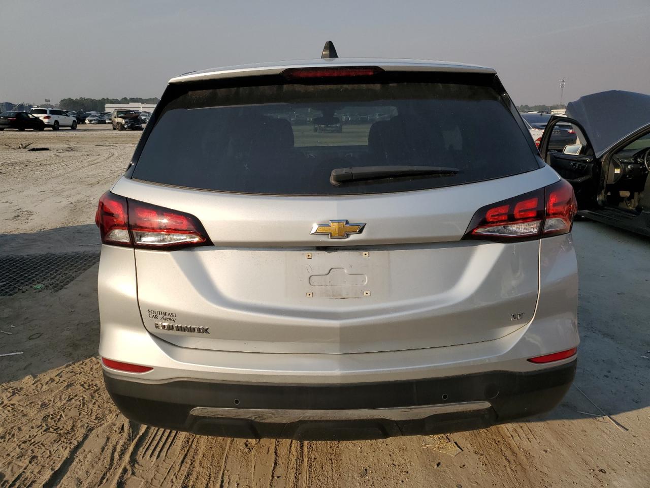 2022 Chevrolet Equinox - Image 6