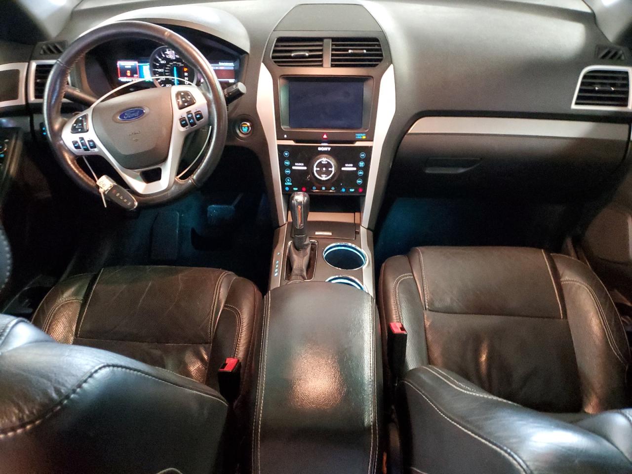 2014 Ford Explorer - Image 8